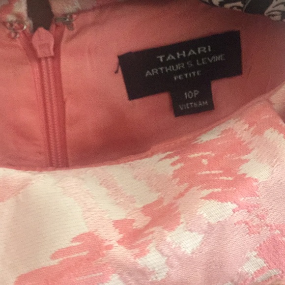 10P Tahari Arthur Levine dress like new - Picture 3 of 5